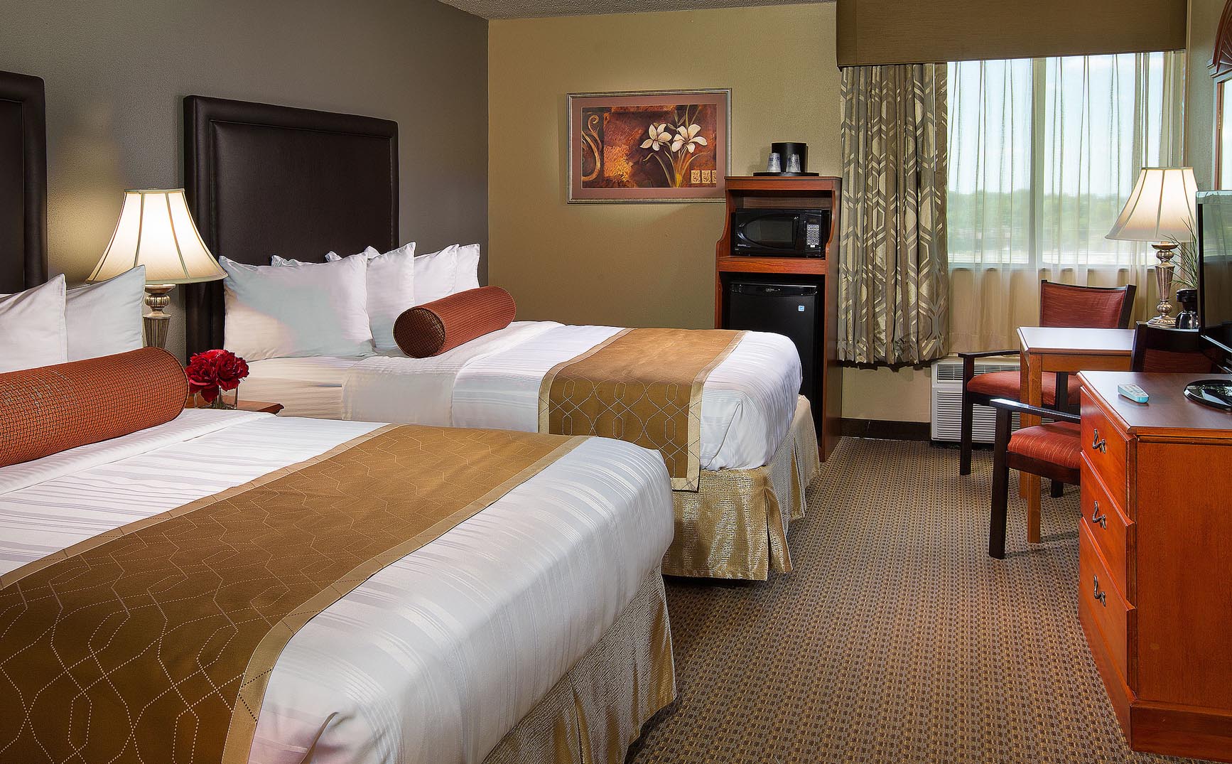 Guest Room - Two Queen Beds