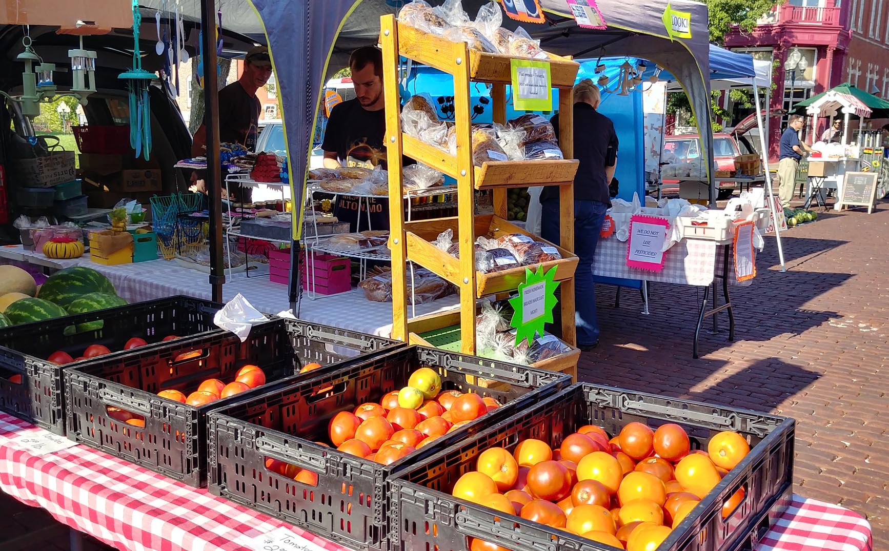 Farmers Market in Fulton's Brick District