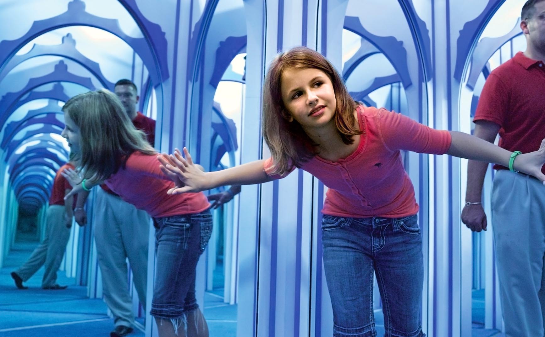 Princess Hannah is trapped in a maze of mirrors and needs your help! Are You The Chosen One?