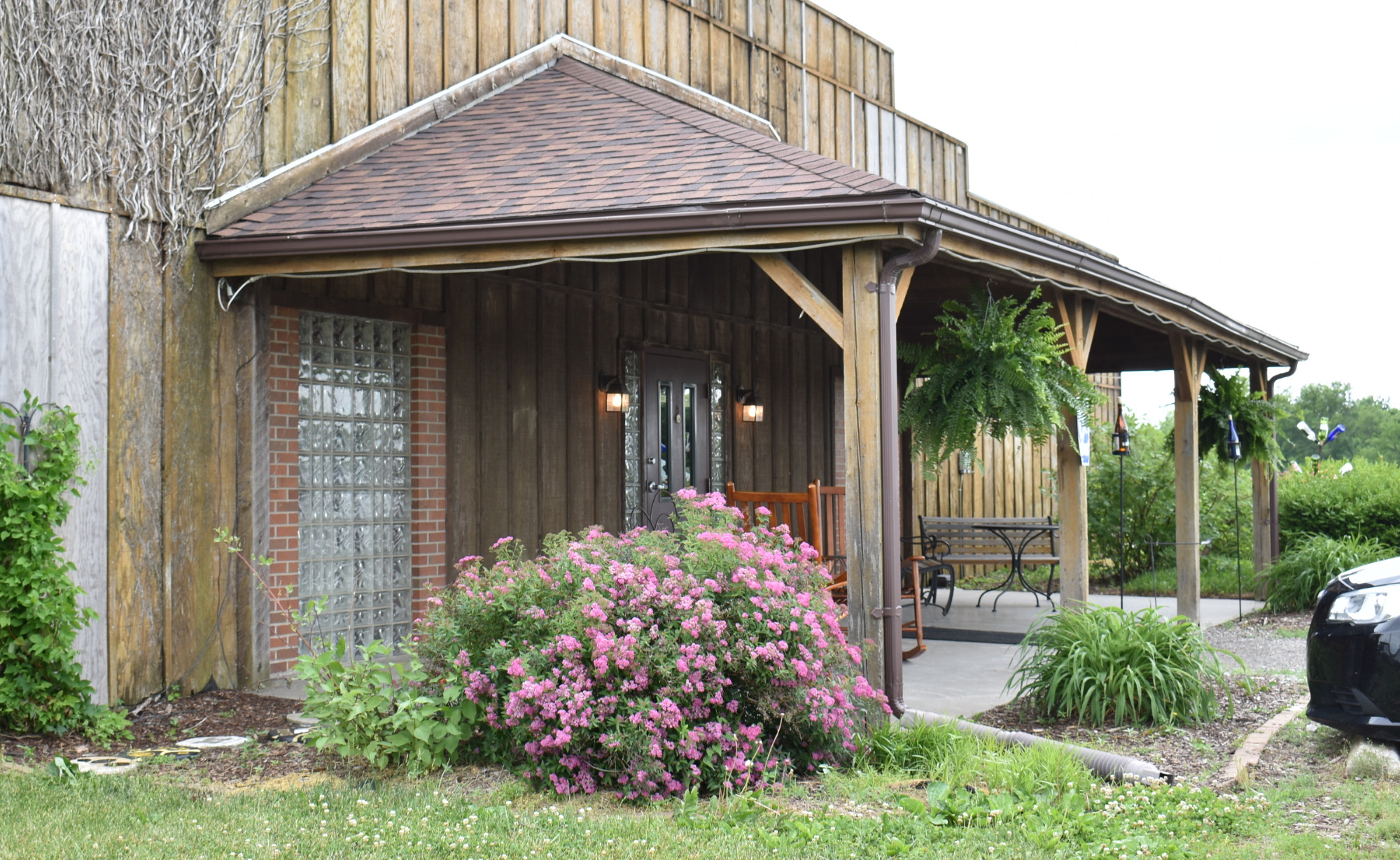 Baltimore Bend Vineyard offers a welcoming, fun environment for wine novices and connoisseurs.