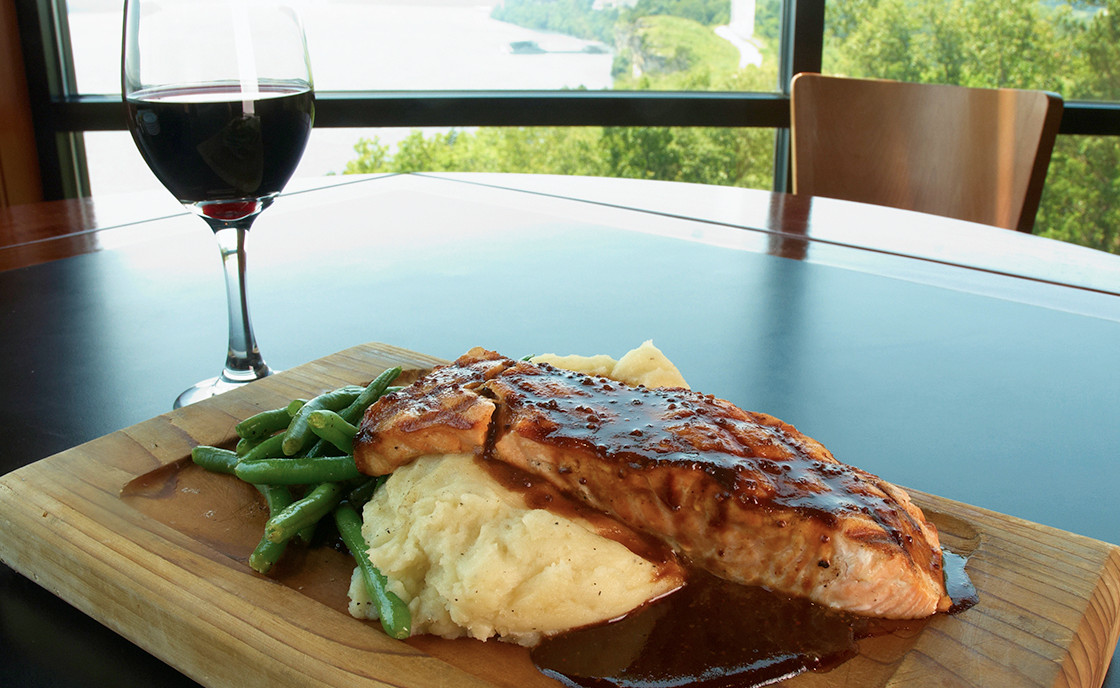 Baxter's Lakeside Grille Cedar Plank Salmon, Lake of the Ozarks