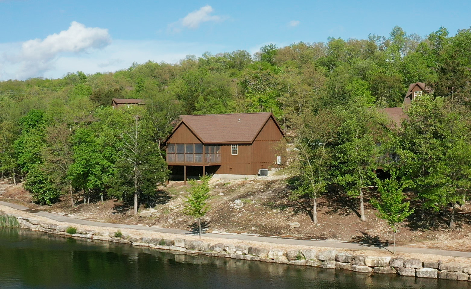 Branson Regal 2 Br Lake-Front Luxury Cabin Pool, Fishing, Golf