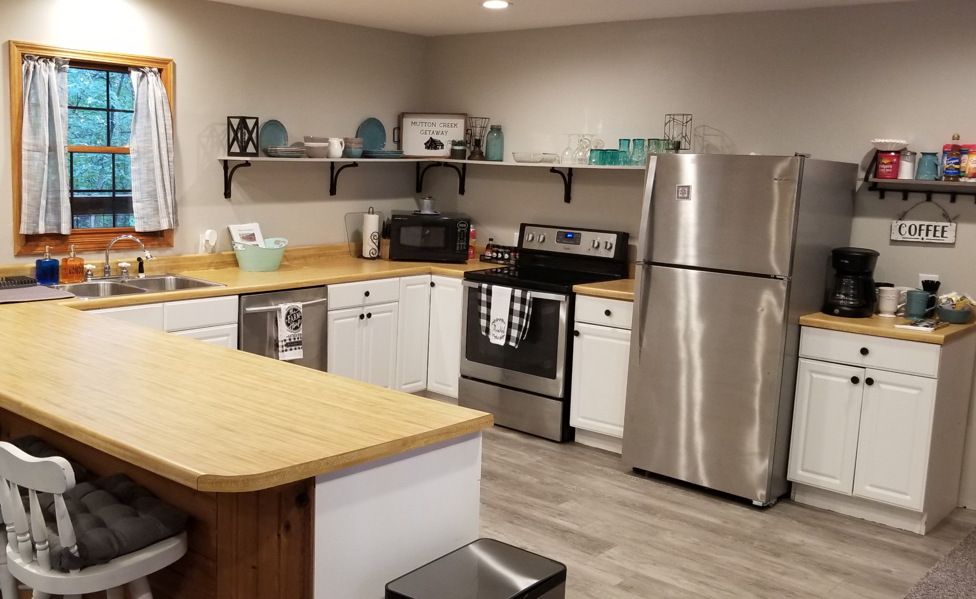 With a fully equipped kitchen, Mutton Creek Getaway offers all the comforts of home.