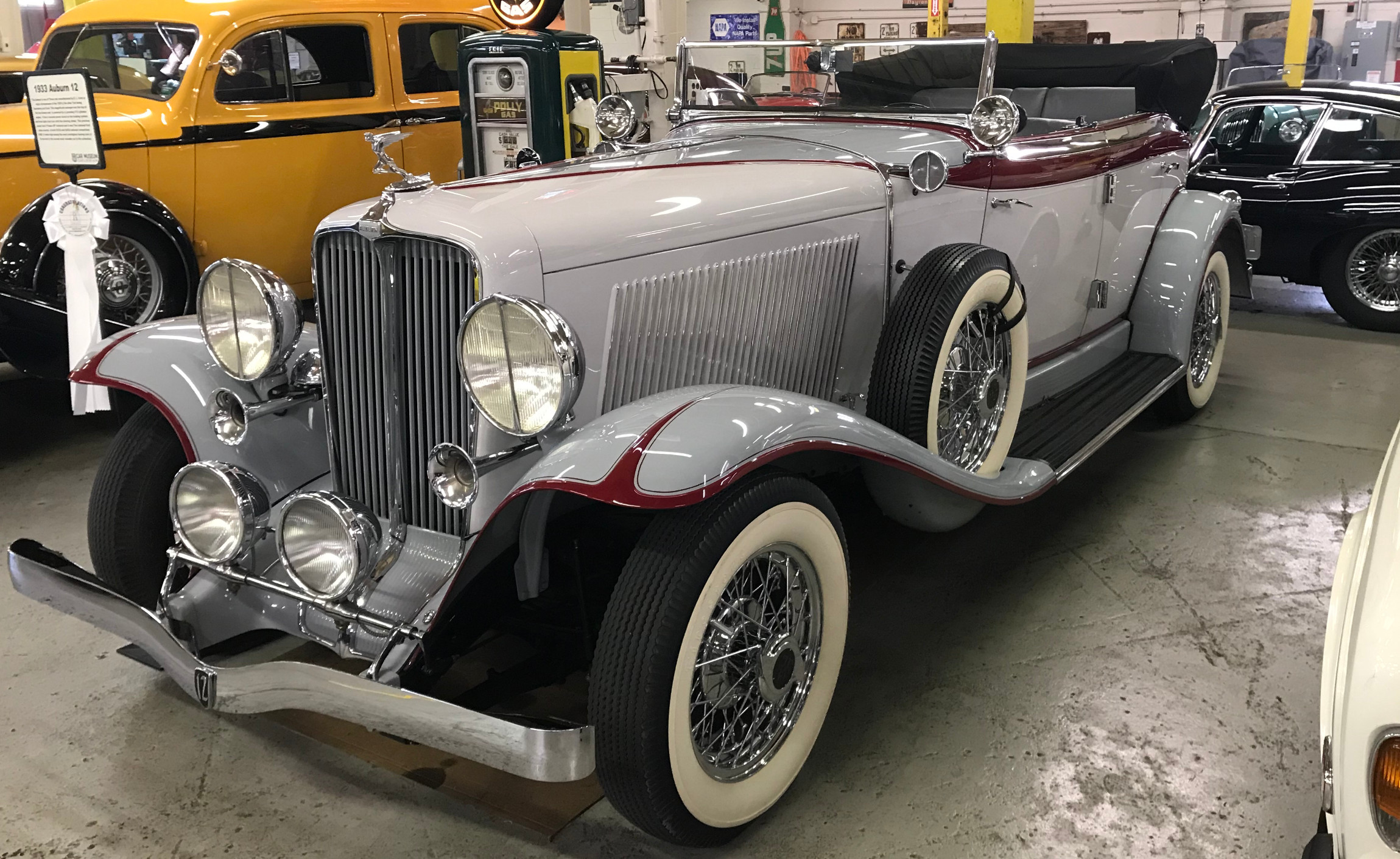 1933 Auburn 12