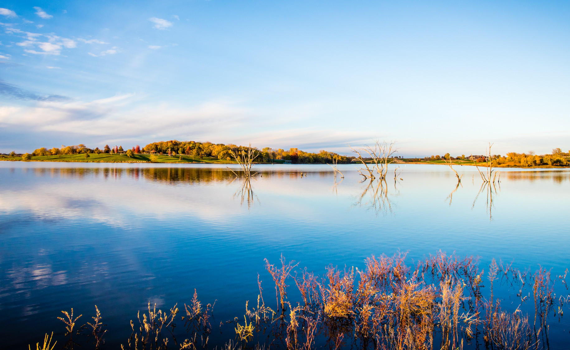 Mozingo Lake Oct. 27, 2018 (Photo by Todd WeddleProductions)