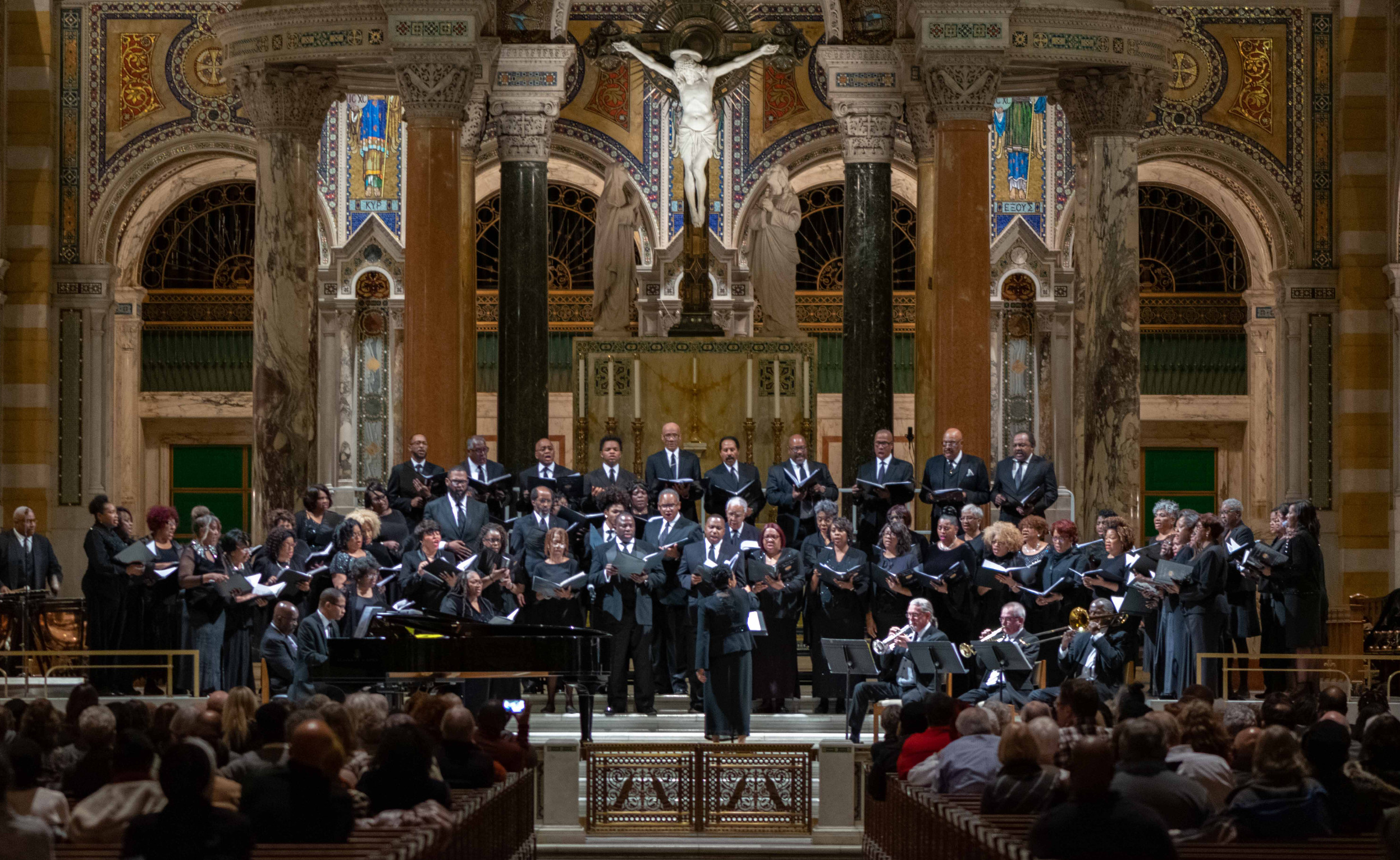 Dello Thedford & The Gospel Symphonic Choir