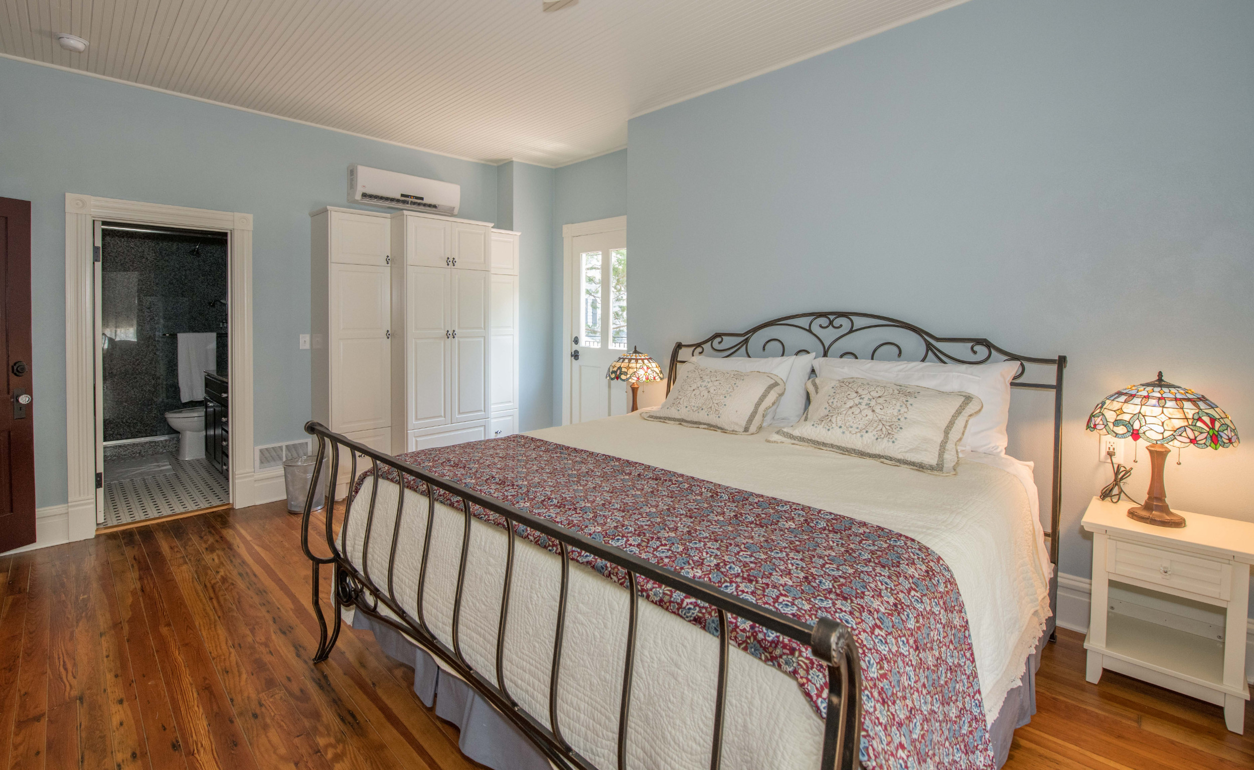 Delphinium Guest room