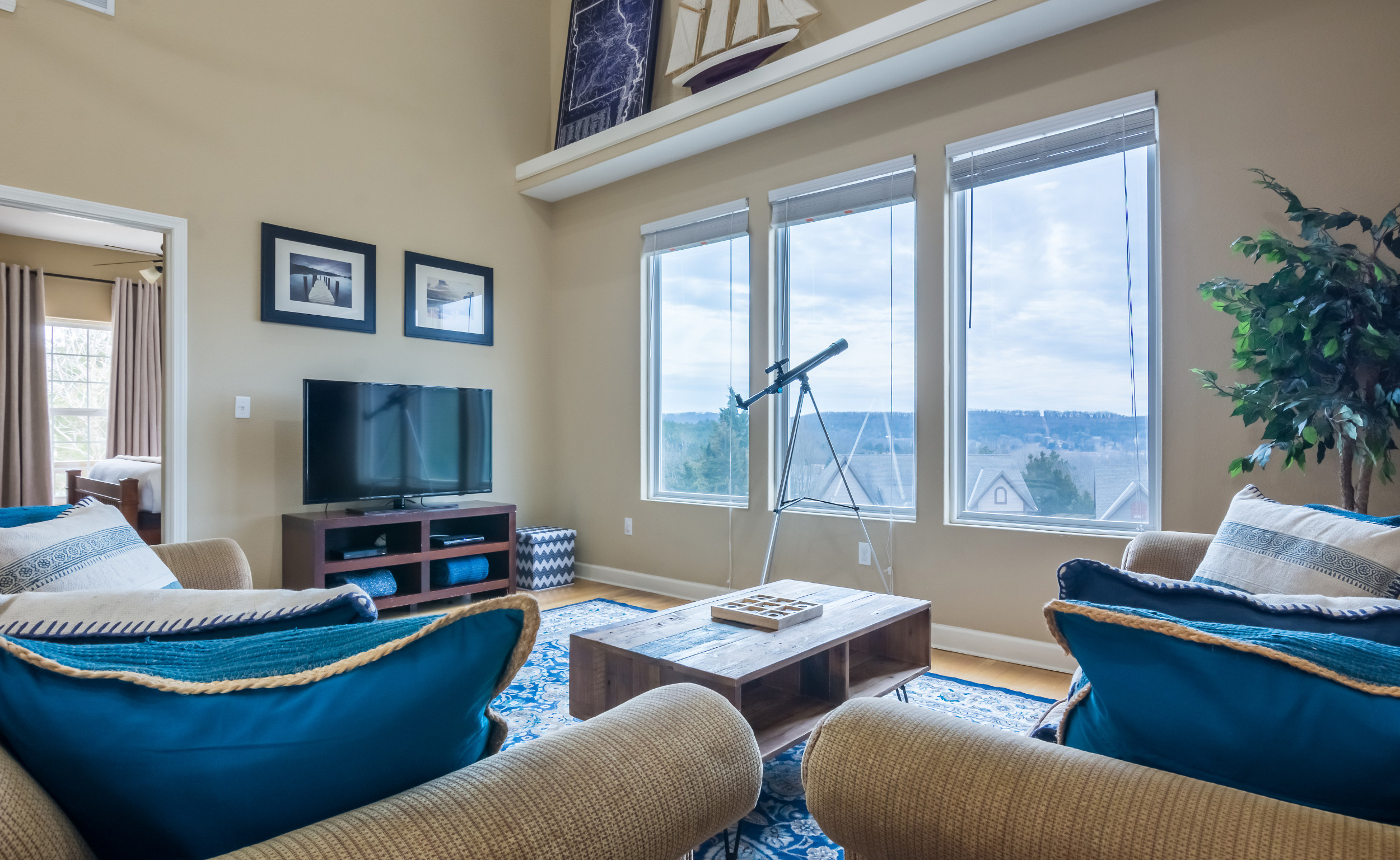 Canyon Retreat | 4 bedrooms | 4 baths | sleeps 14 | dog friendly