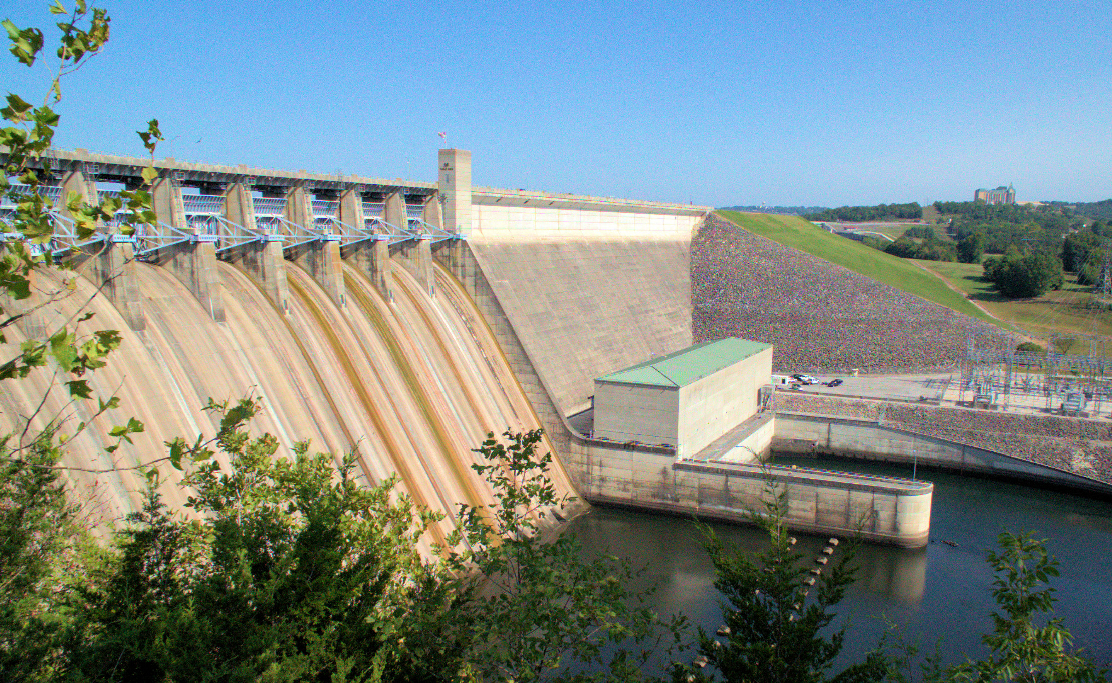 South View of Table Rock Dam