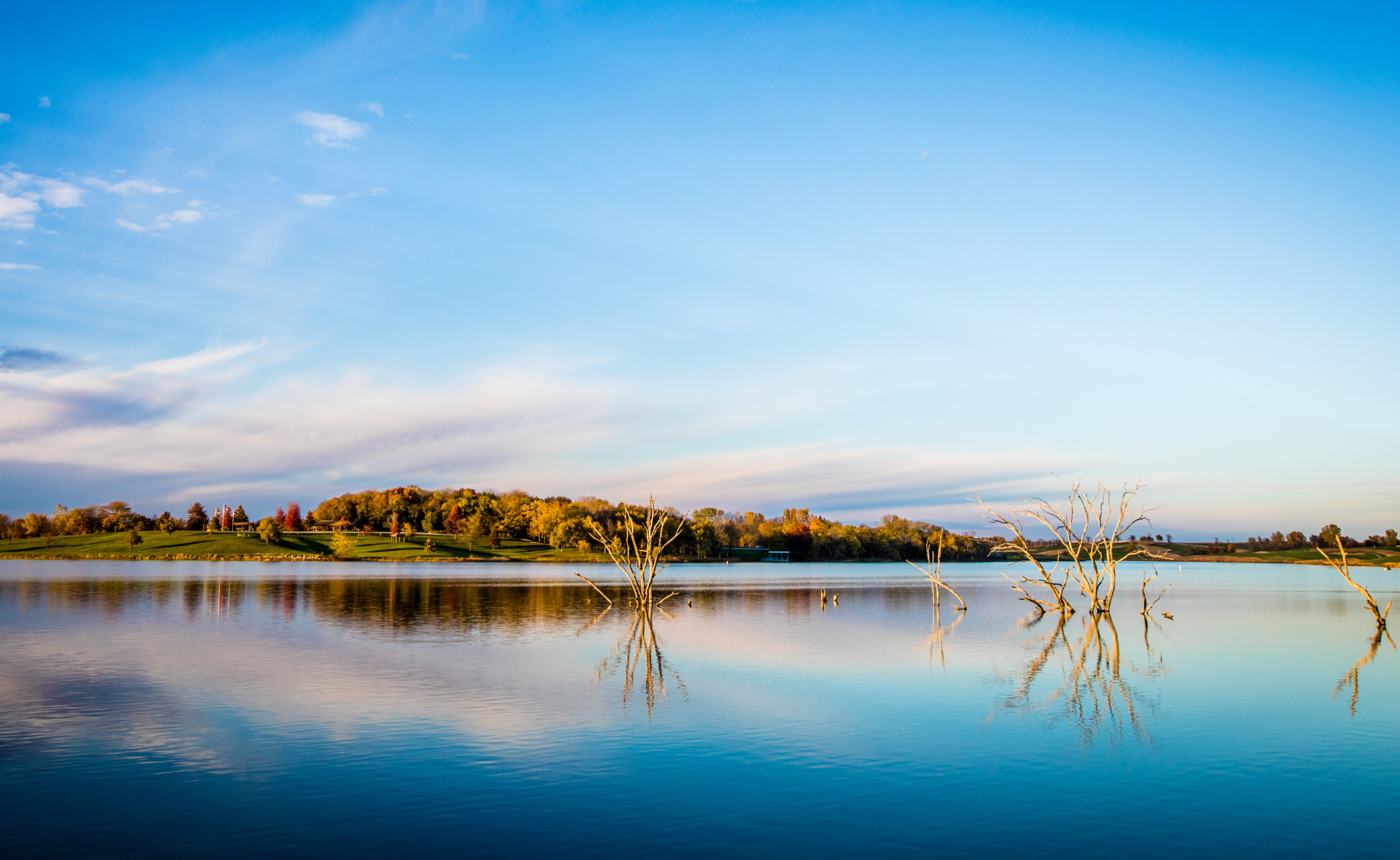Mozingo Lake Oct. 27, 2018 (Photo by Todd WeddleProductions)