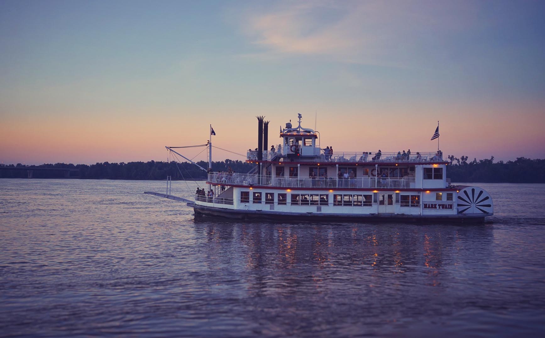 A gorgeous twilight dinner cruise