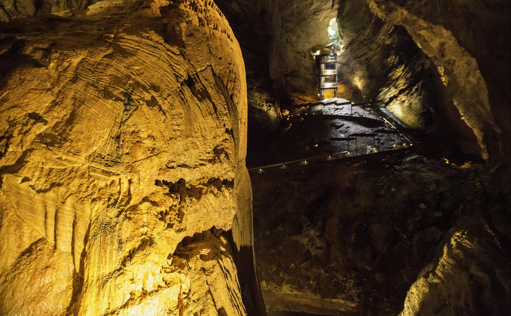 Marvel Cave at Silver Dollar City