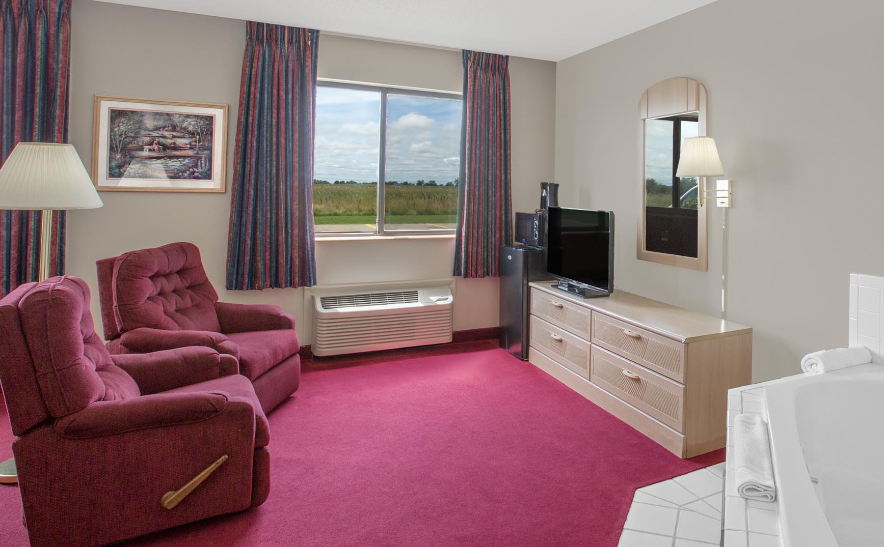 Jacuzzi Suite Room with King Bed