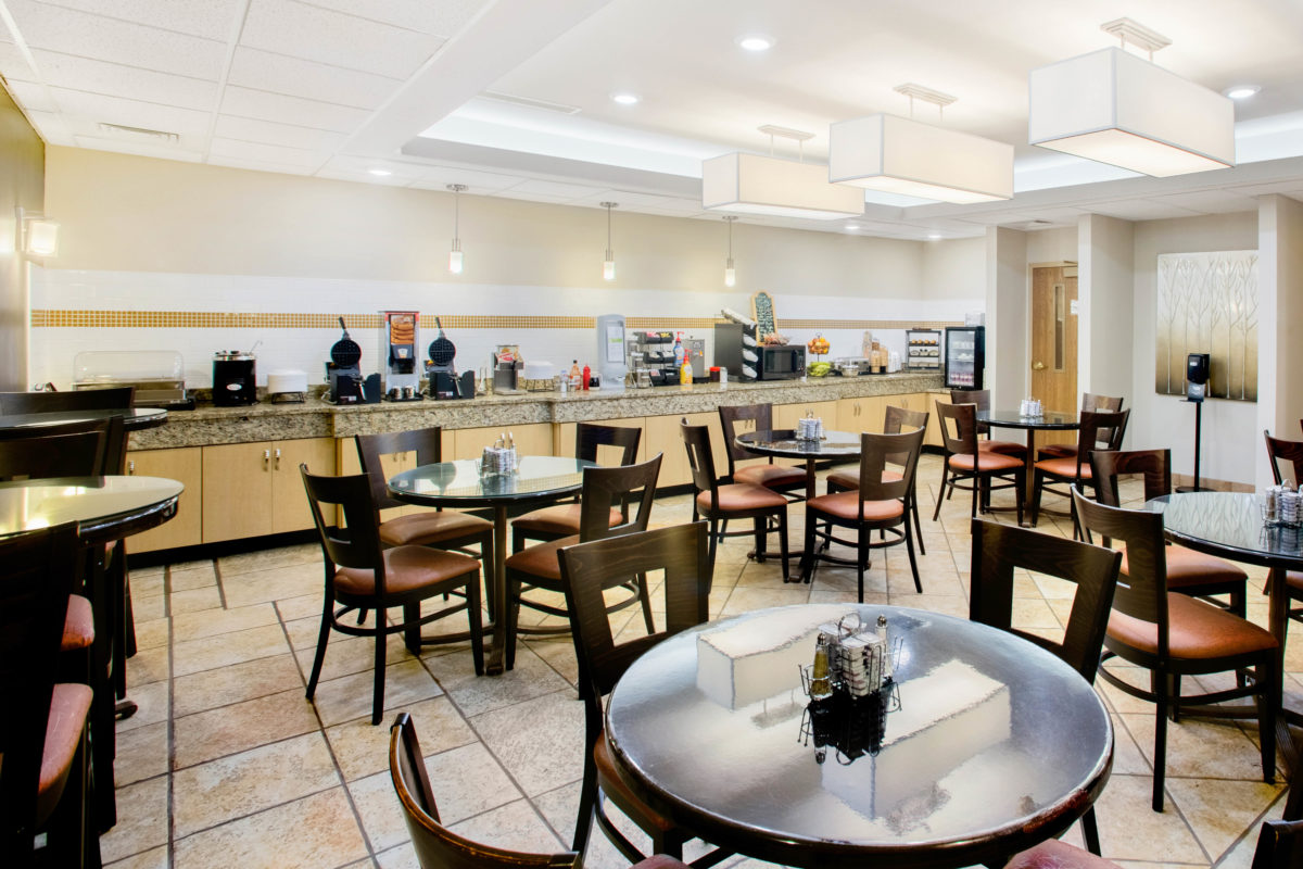 The breakfast room at an inn.