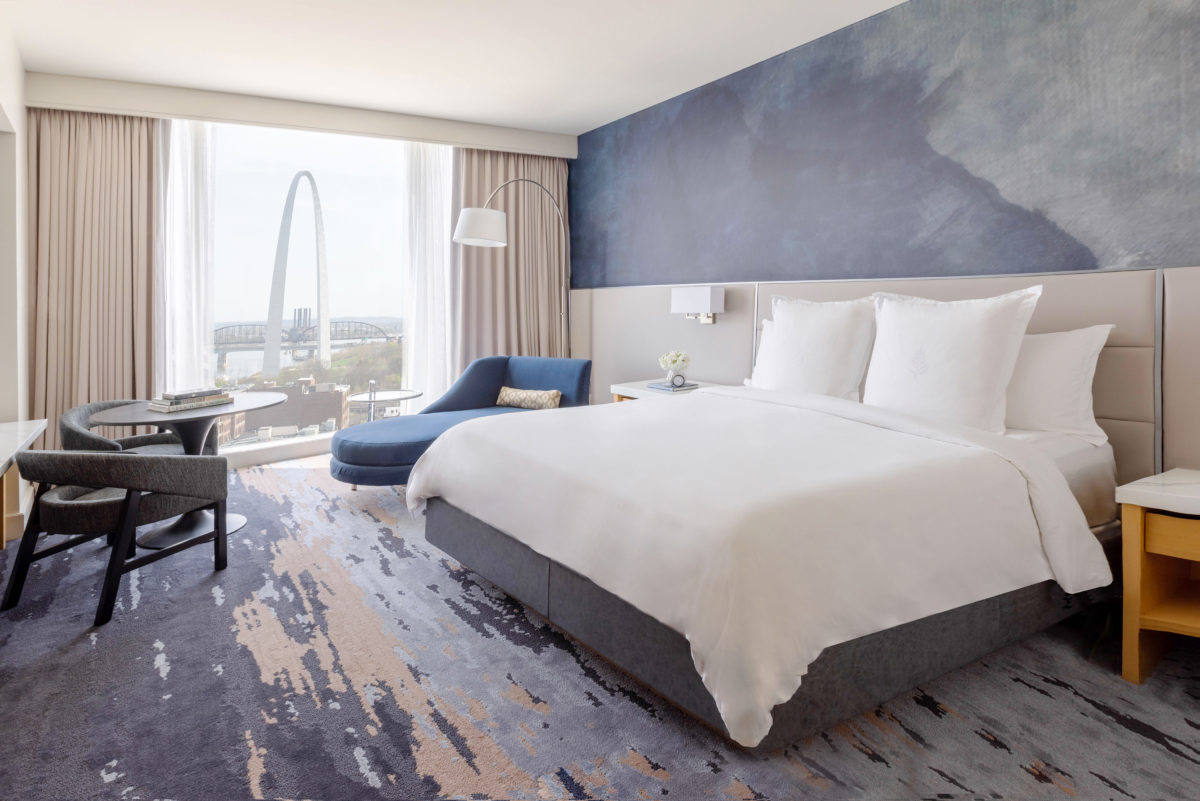 Arch View King Room