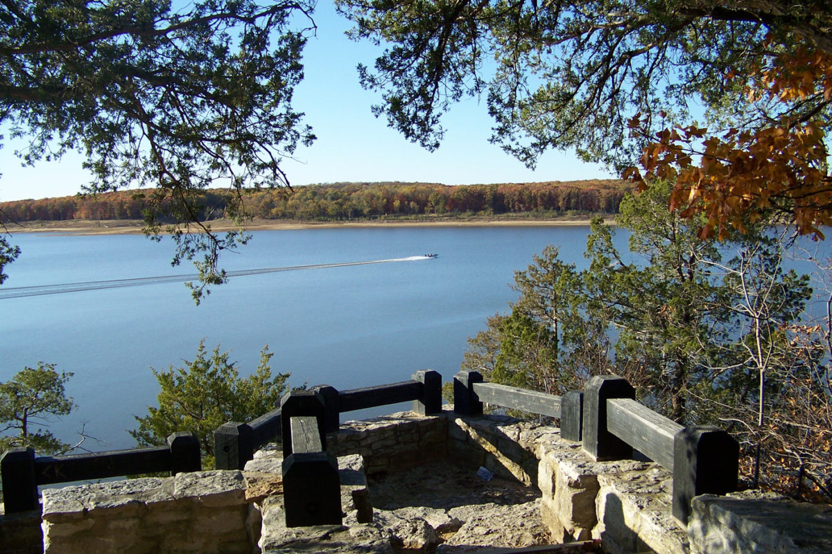 Buzzard's Roost Lookout | Mark Twain Lake | ExploreMarkTwainLake.com