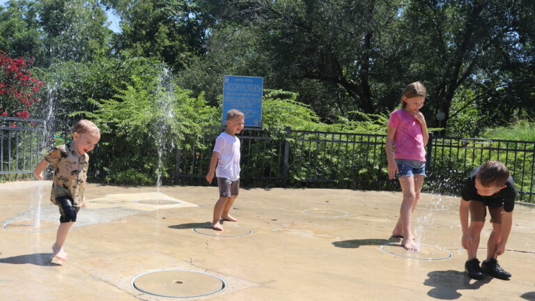 Jumping Jewels Splash Pad