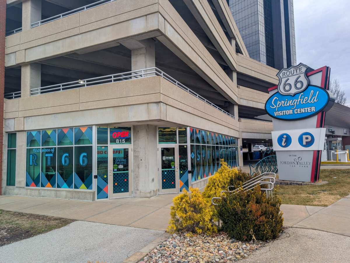 Outside of Rt 66 Visitor Center.