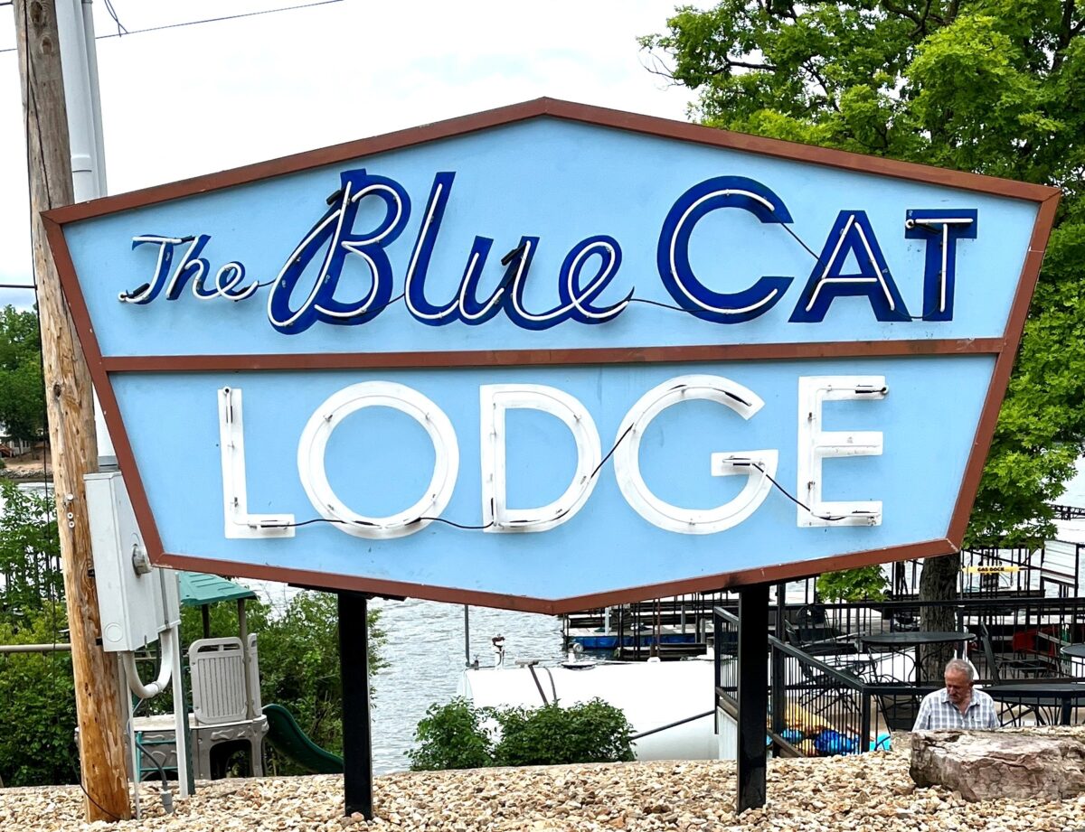 Blue Cat Lodge sign at Alhonna Resort