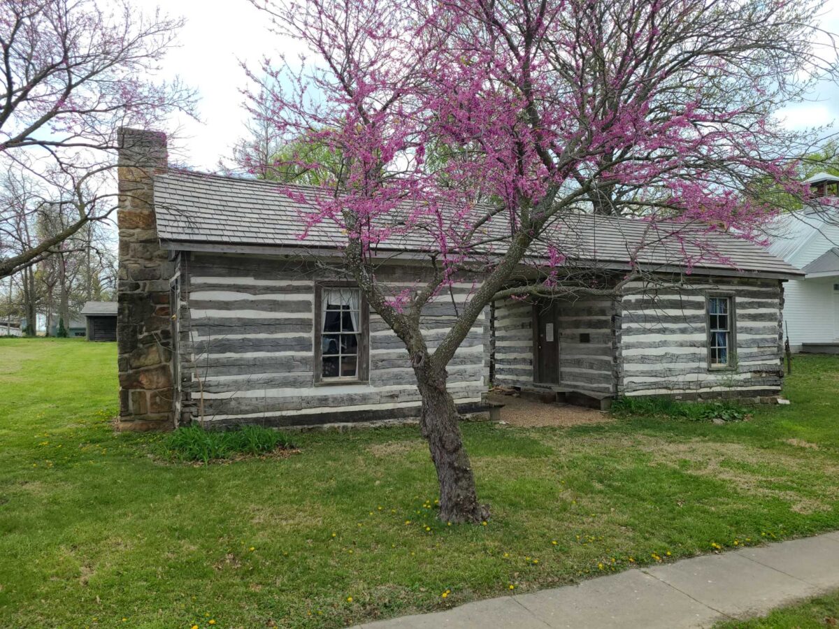 Dogtrot log house circa 1850.