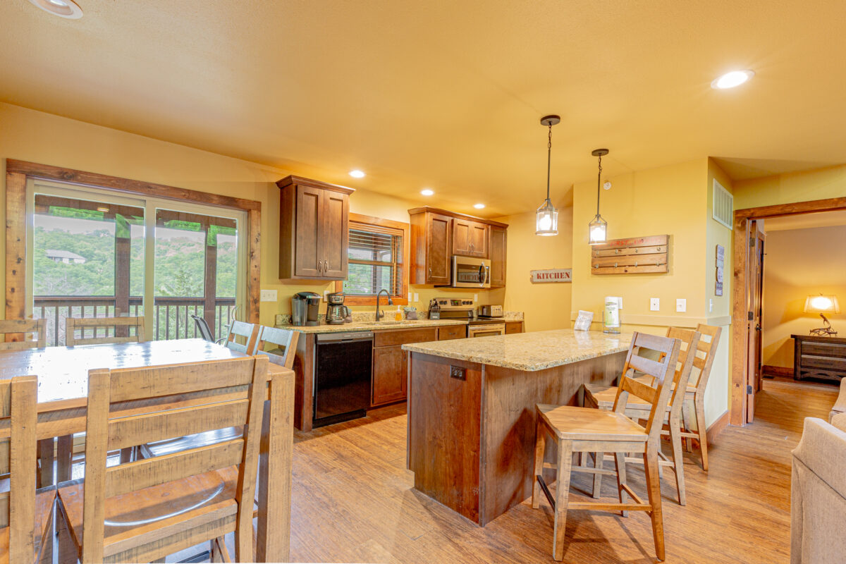 Stonebridge Resort Branson Regal 4Br Cabin 136 Dining Room Kitchen