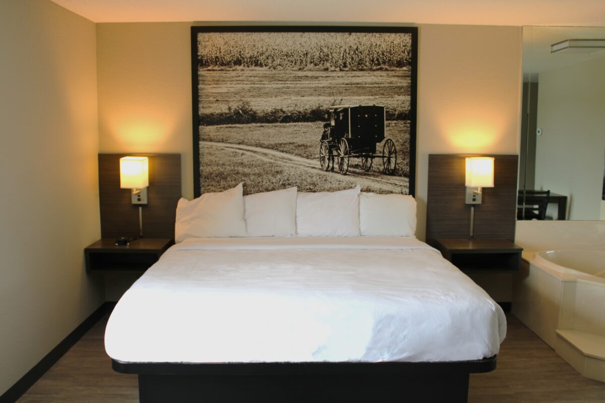 Single King Whirlpool Suite