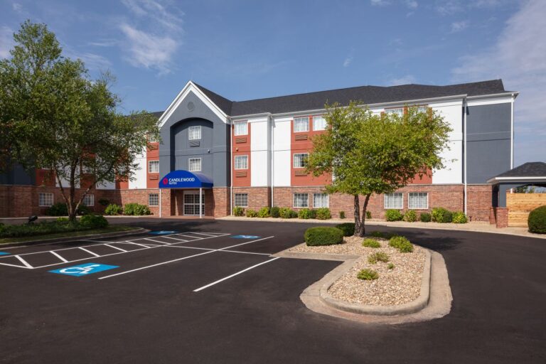 Candlewood Suites St. Robert Exterior Photo